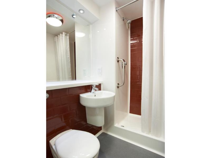 Travelodge Maidenhead Central Eksteriør billede